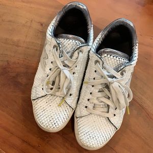 Snakeskin leather sneakers